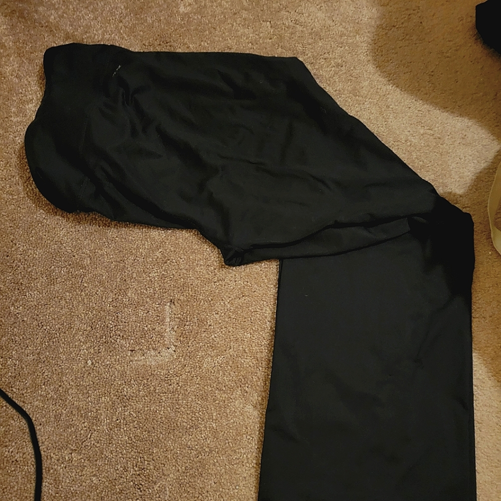 Black yoga pants